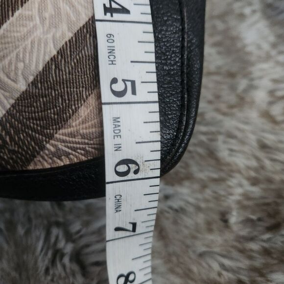 Burberry Authentic Nova Check Patent Leather Plaid Shoulder Bag - Picture 13 of 14